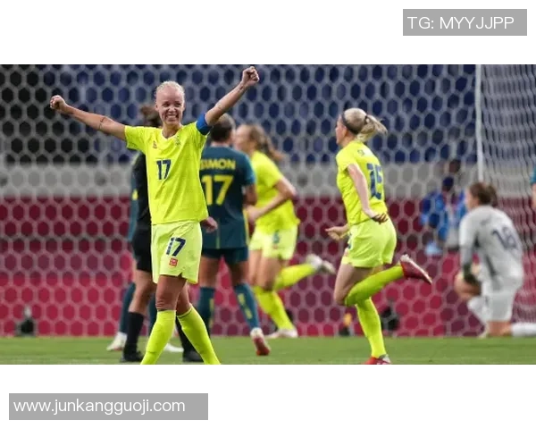 足球明星佩戴的黄金饰品背后的故事与时尚潮流解析